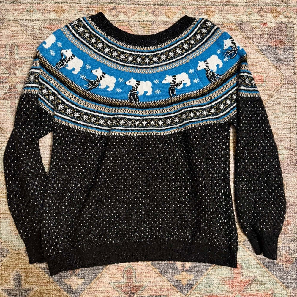 Women’s Holiday Time Polar Bear Sweater with Snowflake Design. 1X